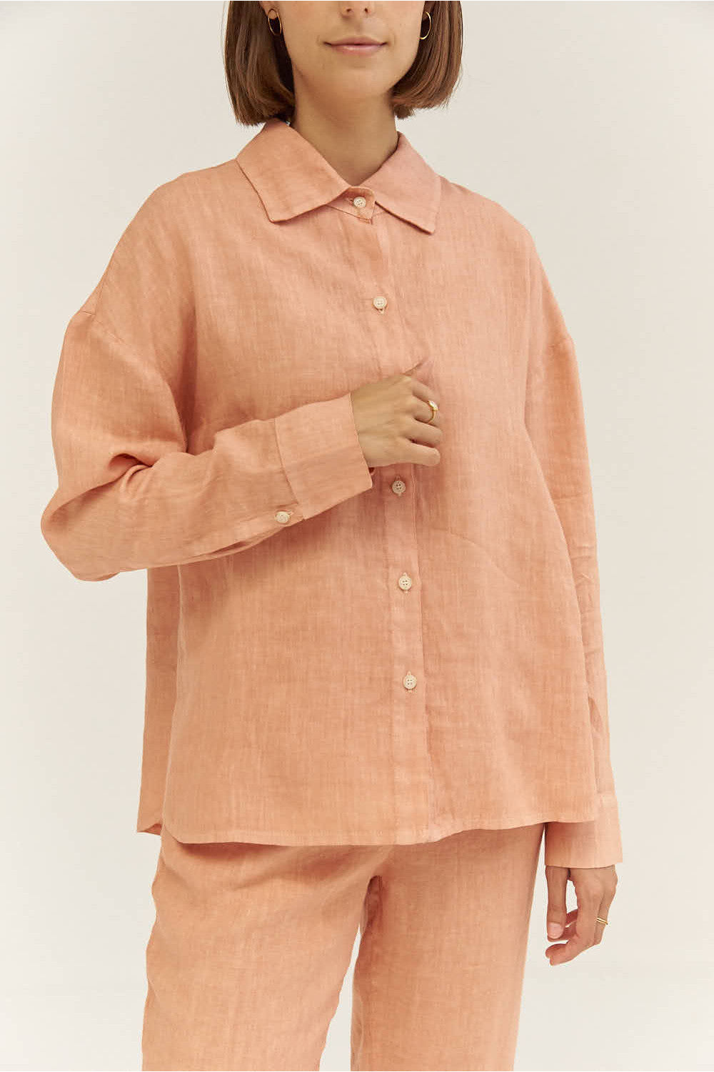 Oversize Linen Shirt - Calcinu