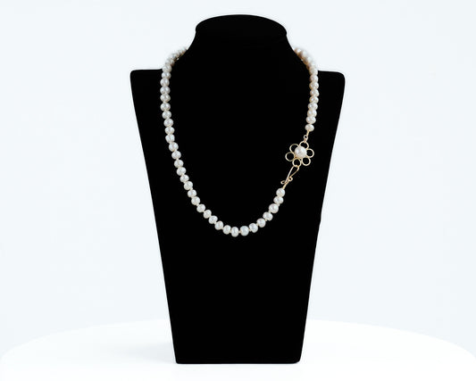 Margarita Pearl Necklace - all pearls